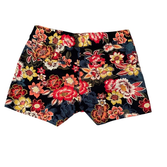 NWOT LOFT Floral shorts. Size 00. - Picture 2 of 10